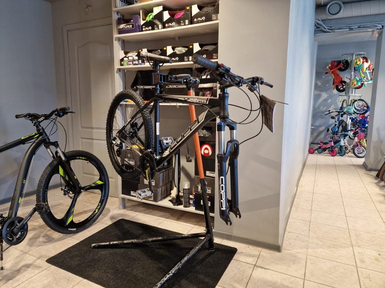 Veloserviss Rīgā, apkope un remonts.