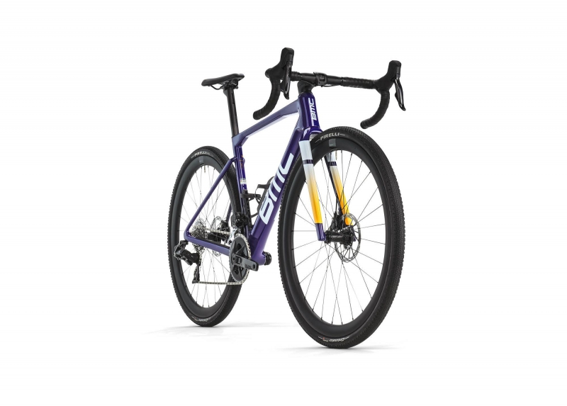 Gravel velosipēds BMC Kaius 01 Three Rival AXS violets/balts (54 CM) Gravel velosipēds BMC Kaius 01 Three Rival AXS violets/balts (54 CM)