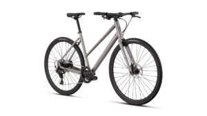 Krosa velosipēds Specialized Sirrus X 2.0 Step-Through Gloss Desert Metallic/Bordeaux Metallic Frost Reflective (2026.g.) (M)
