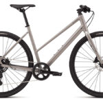 Krosa velosipēds Specialized Sirrus X 2.0 Step-Through Gloss Desert Metallic/Bordeaux Metallic Frost Reflective (2026.g.) (S)