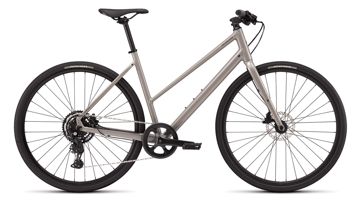 Krosa velosipēds Specialized Sirrus X 2.0 Step-Through Gloss Desert Metallic/Bordeaux Metallic Frost Reflective (2026.g.) (S) Krosa velosipēds Specialized Sirrus X 2.0 Step-Through Gloss Desert Metallic/Bordeaux Metallic Frost Reflective (2026.g.) (S)
